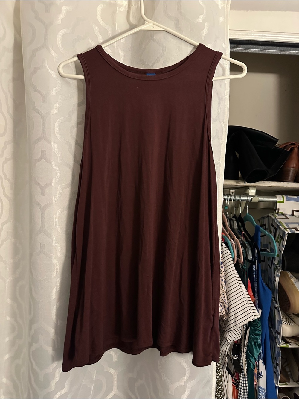Old Navy Sleeveless Swing Tank Top - Burgundy